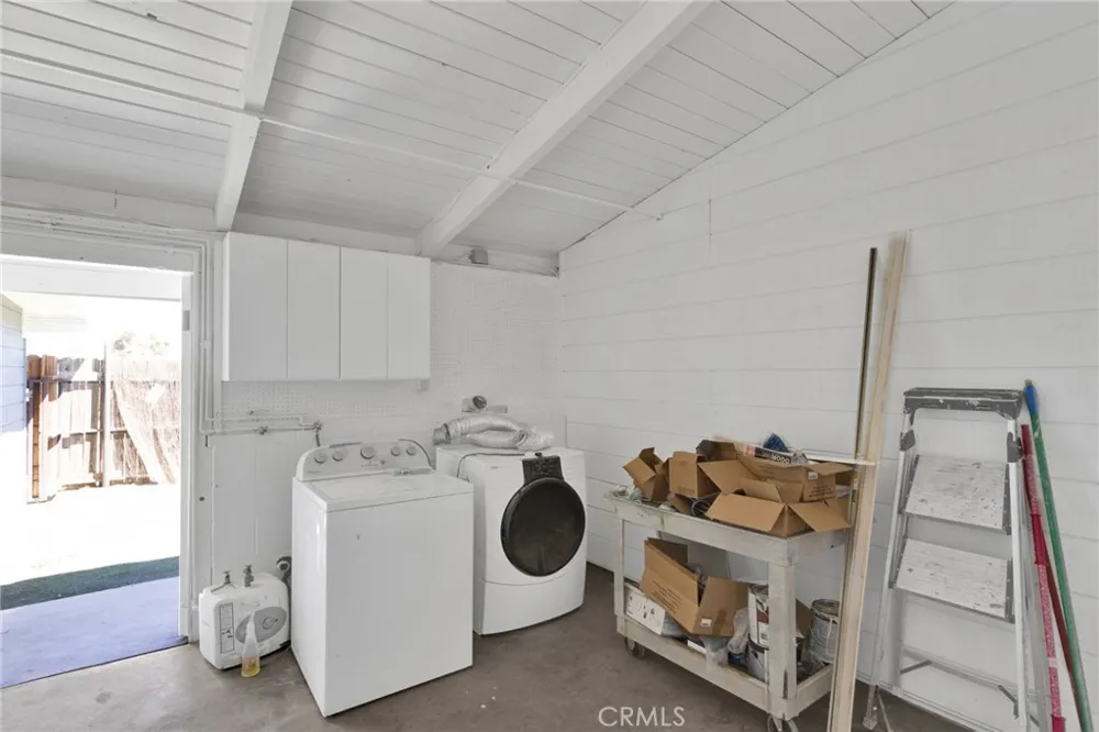 10274 Merino Avenue Apple Valley, CA 92308