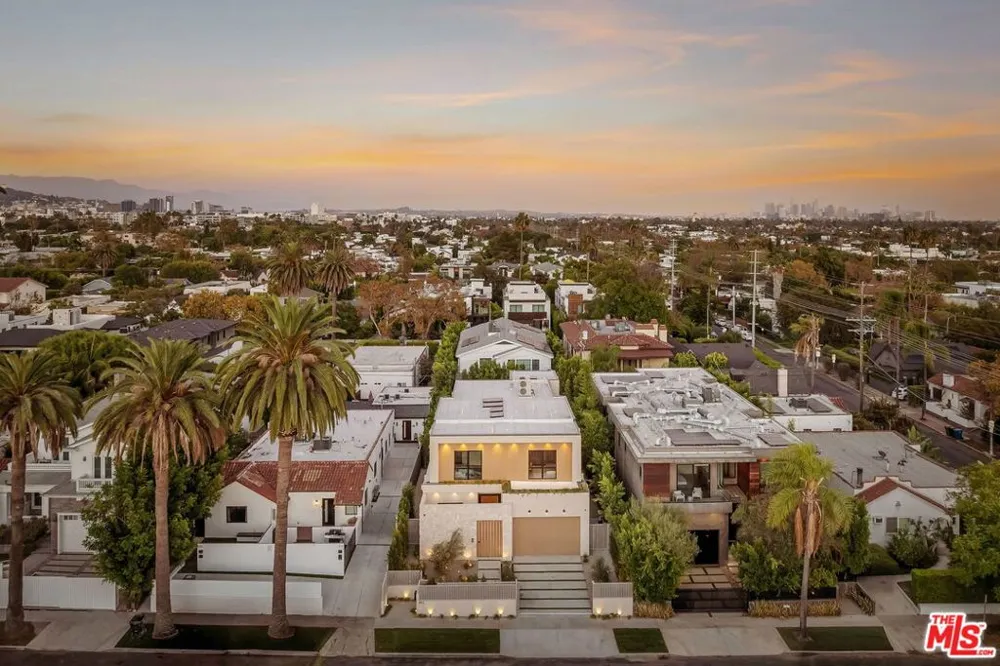 812 Genesee Avenue Los Angeles, CA 90046