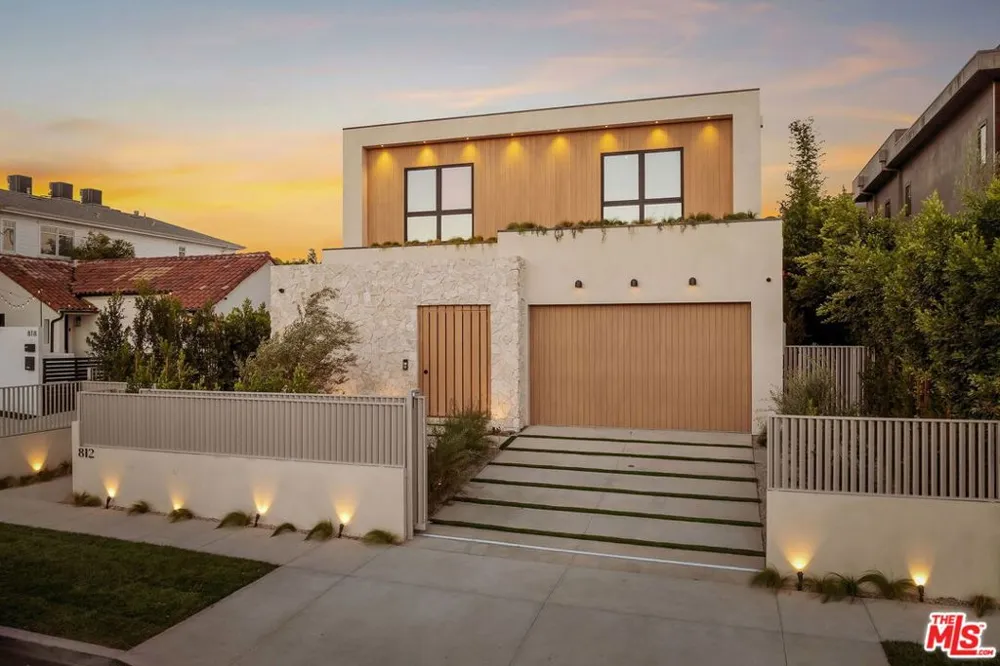 812 Genesee Avenue Los Angeles, CA 90046