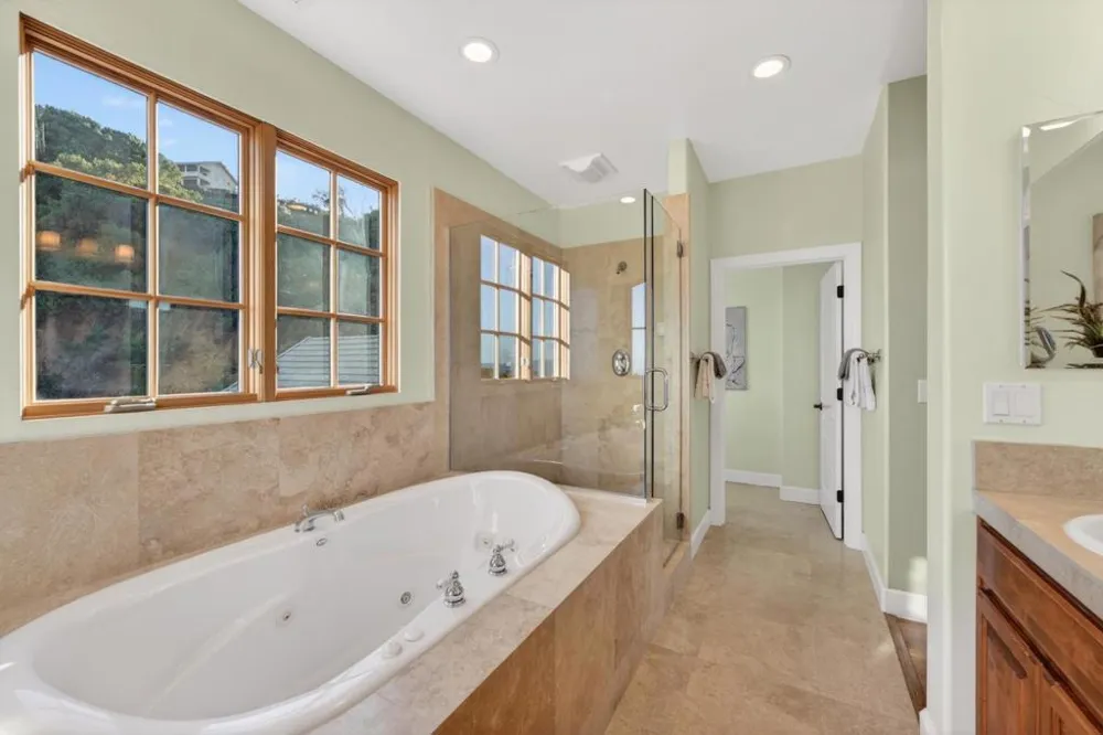 17599 Montebello Road Cupertino, CA 95014