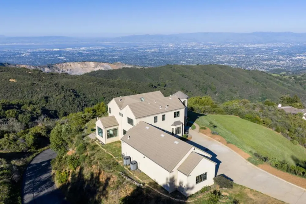 17599 Montebello Road Cupertino, CA 95014