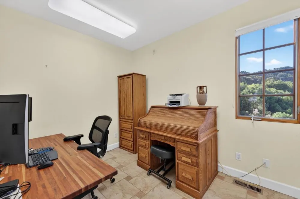 17599 Montebello Road Cupertino, CA 95014