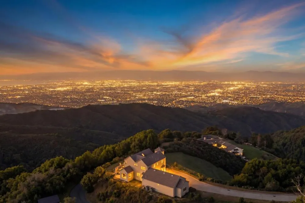 17599 Montebello Road Cupertino, CA 95014