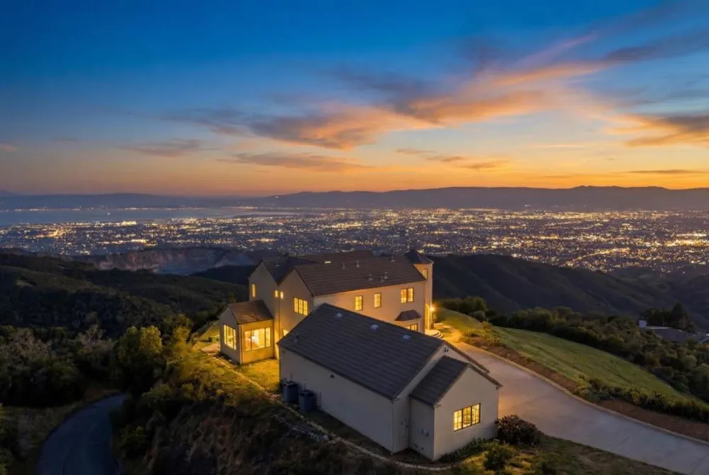 17599 Montebello Road Cupertino, CA 95014