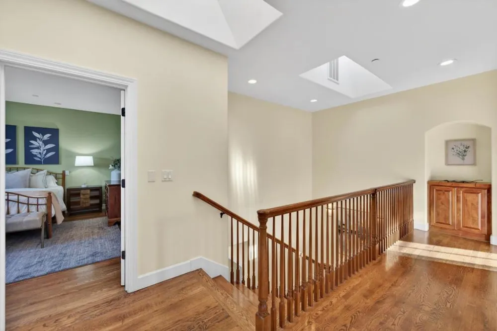 17599 Montebello Road Cupertino, CA 95014