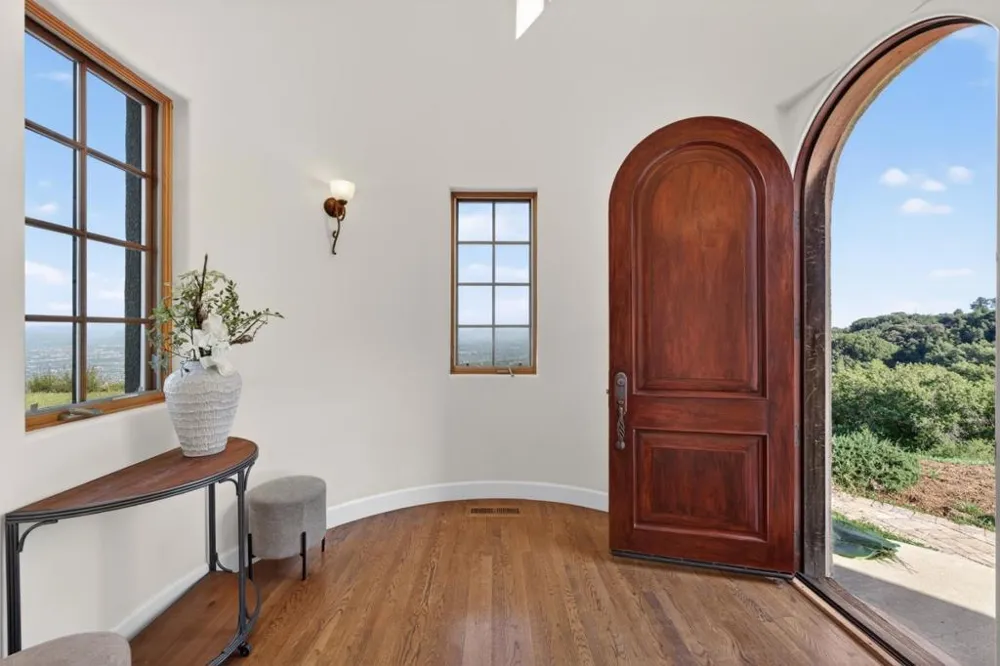 17599 Montebello Road Cupertino, CA 95014