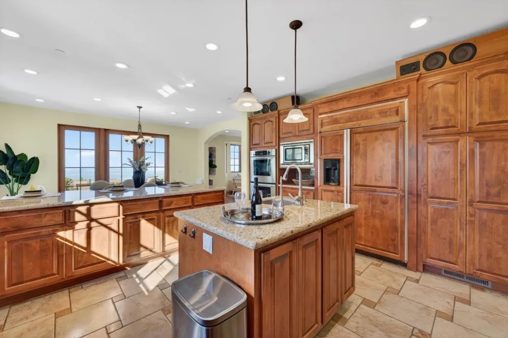17599 Montebello Road Cupertino, CA 95014
