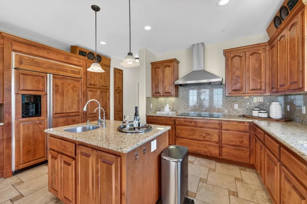 17599 Montebello Road Cupertino, CA 95014