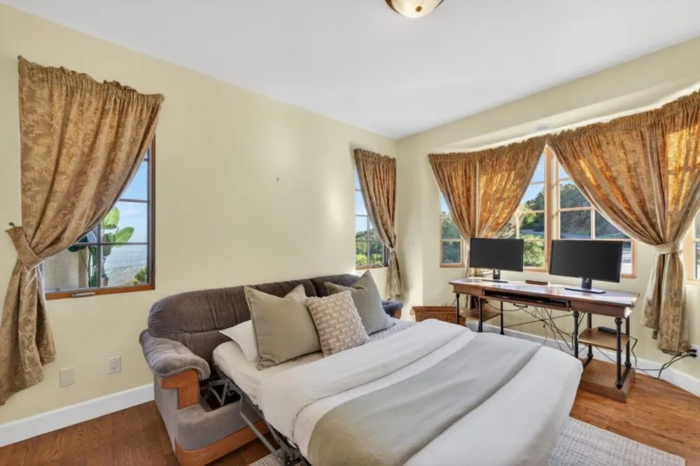 17599 Montebello Road Cupertino, CA 95014