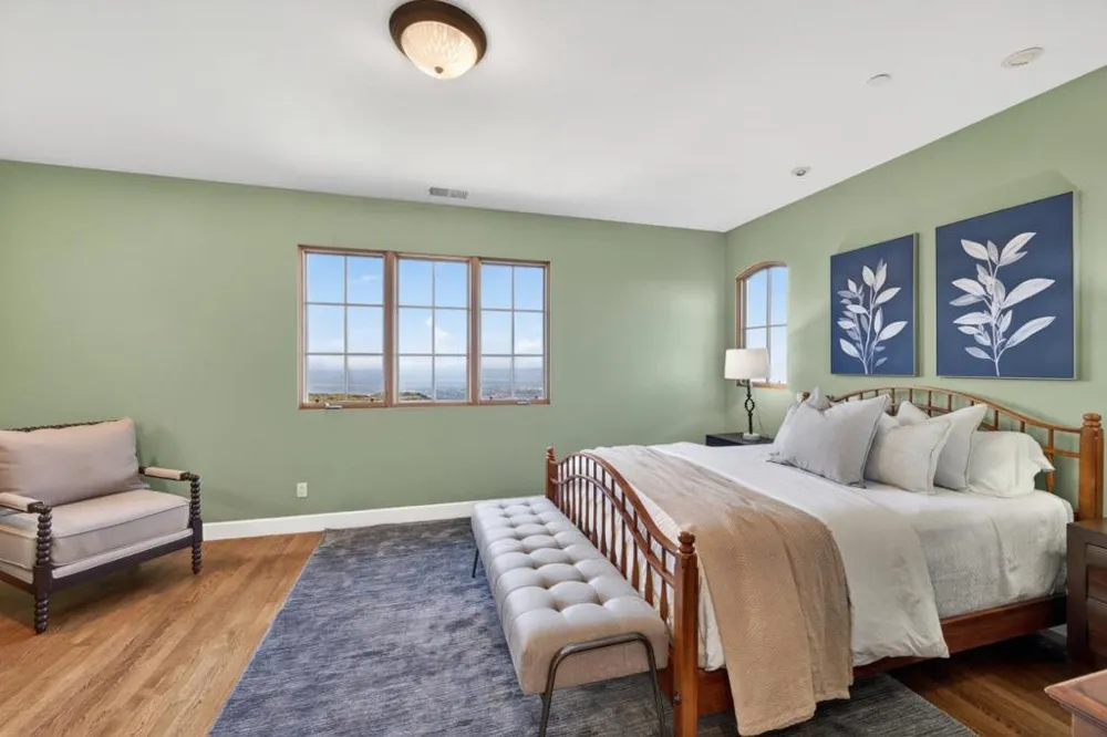 17599 Montebello Road Cupertino, CA 95014