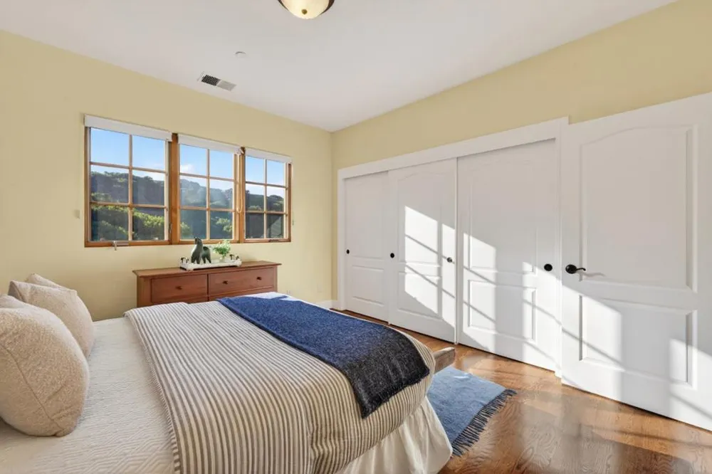 17599 Montebello Road Cupertino, CA 95014