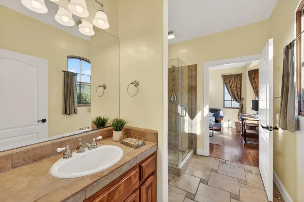 17599 Montebello Road Cupertino, CA 95014