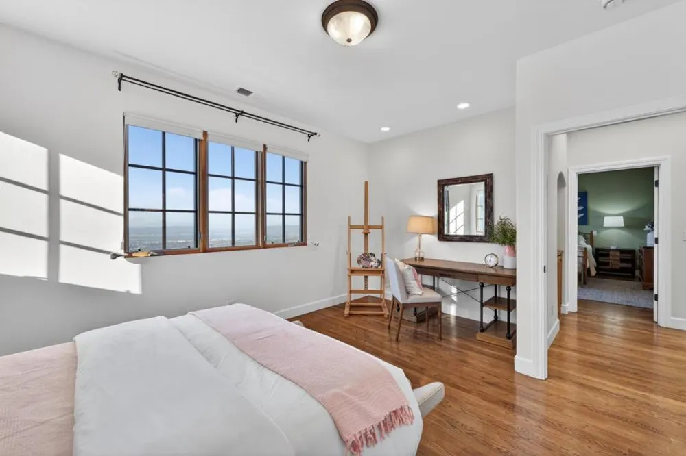 17599 Montebello Road Cupertino, CA 95014