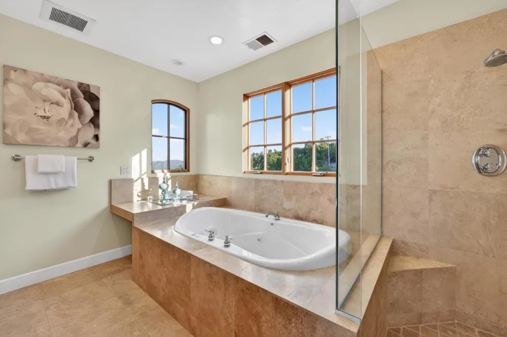17599 Montebello Road Cupertino, CA 95014