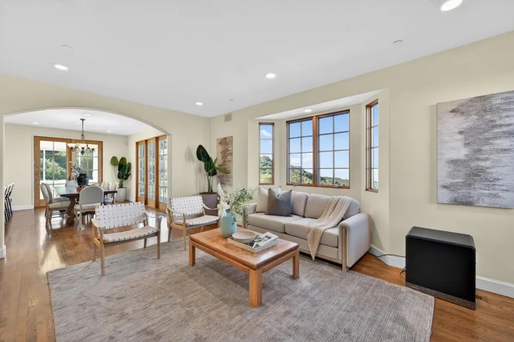 17599 Montebello Road Cupertino, CA 95014