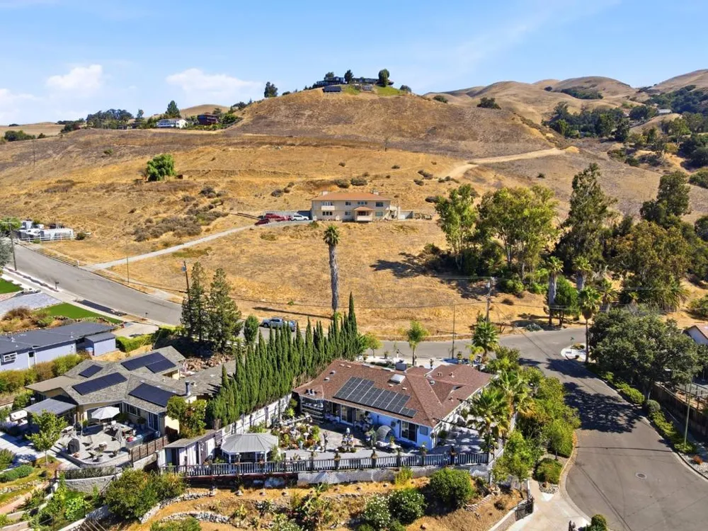 925 Dorel Drive San Jose, CA 95132