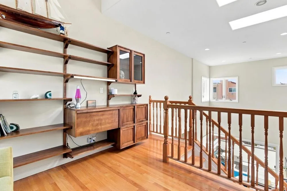 2338 Palmetto Avenue Pacifica, CA 94044