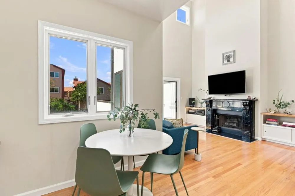 2338 Palmetto Avenue Pacifica, CA 94044