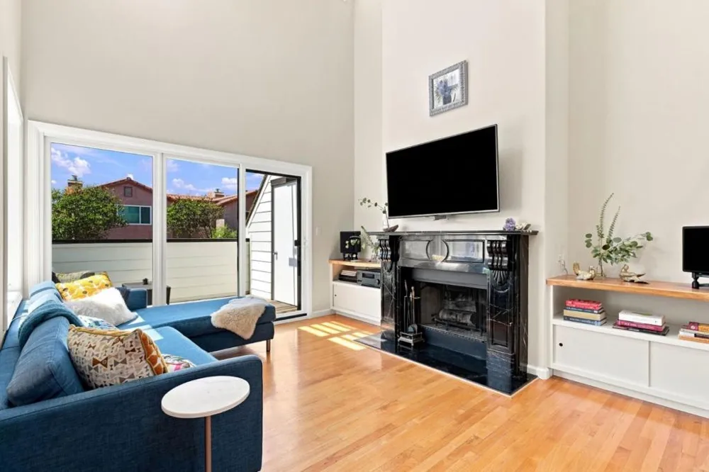 2338 Palmetto Avenue Pacifica, CA 94044