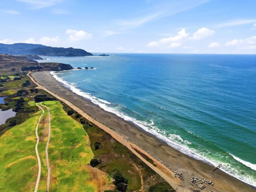 2338 Palmetto Avenue Pacifica, CA 94044
