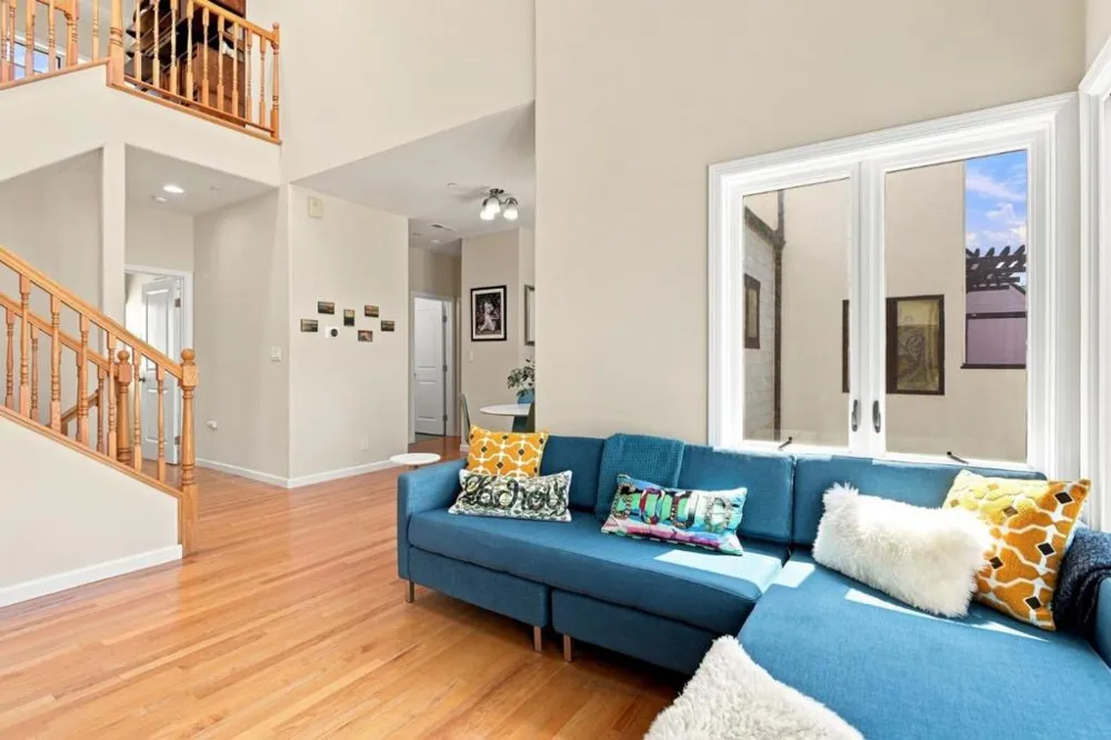 2338 Palmetto Avenue Pacifica, CA 94044