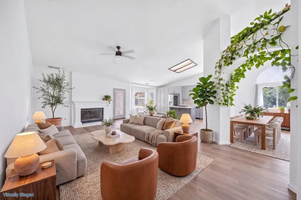 1674 Iris Street Los Banos, CA 93635