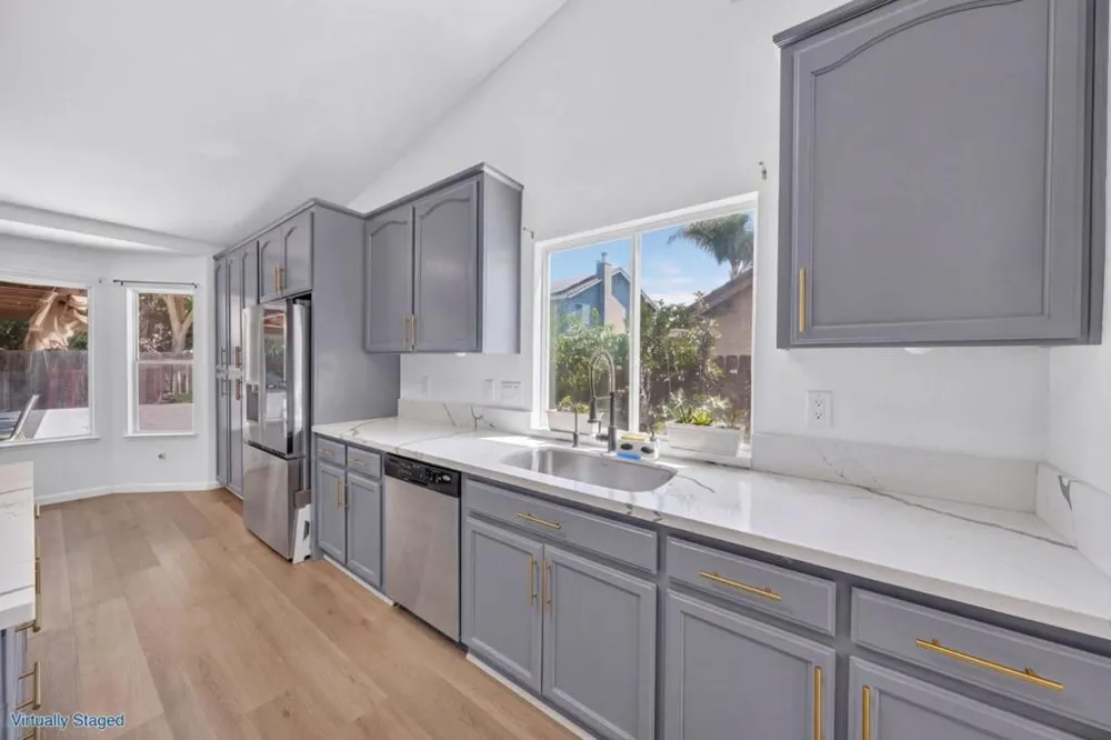 1674 Iris Street Los Banos, CA 93635