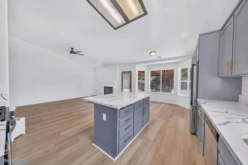 1674 Iris Street Los Banos, CA 93635