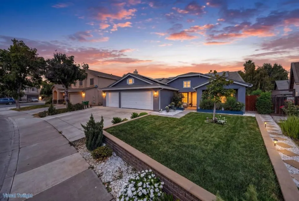 1674 Iris Street Los Banos, CA 93635