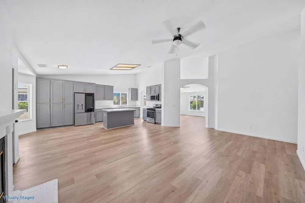 1674 Iris Street Los Banos, CA 93635