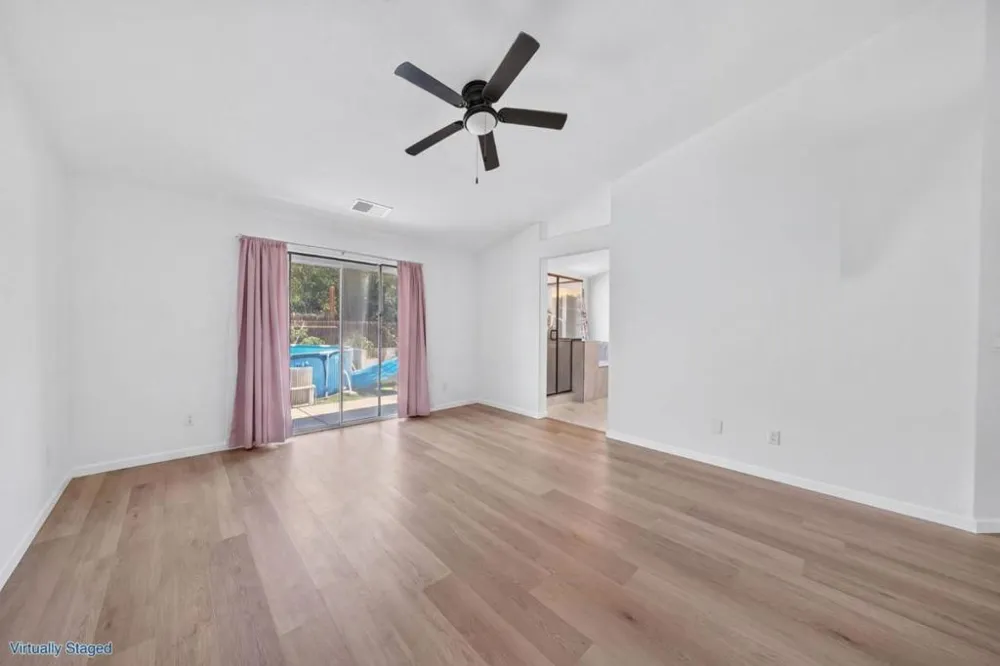 1674 Iris Street Los Banos, CA 93635