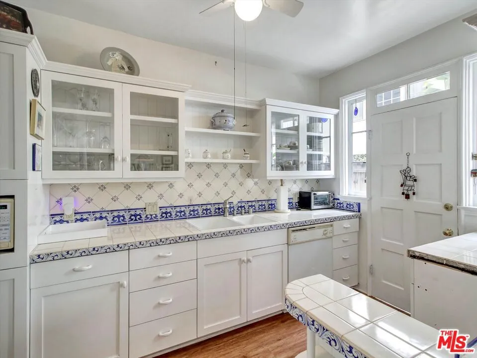 1327 Hayworth Avenue West Hollywood, CA 90046