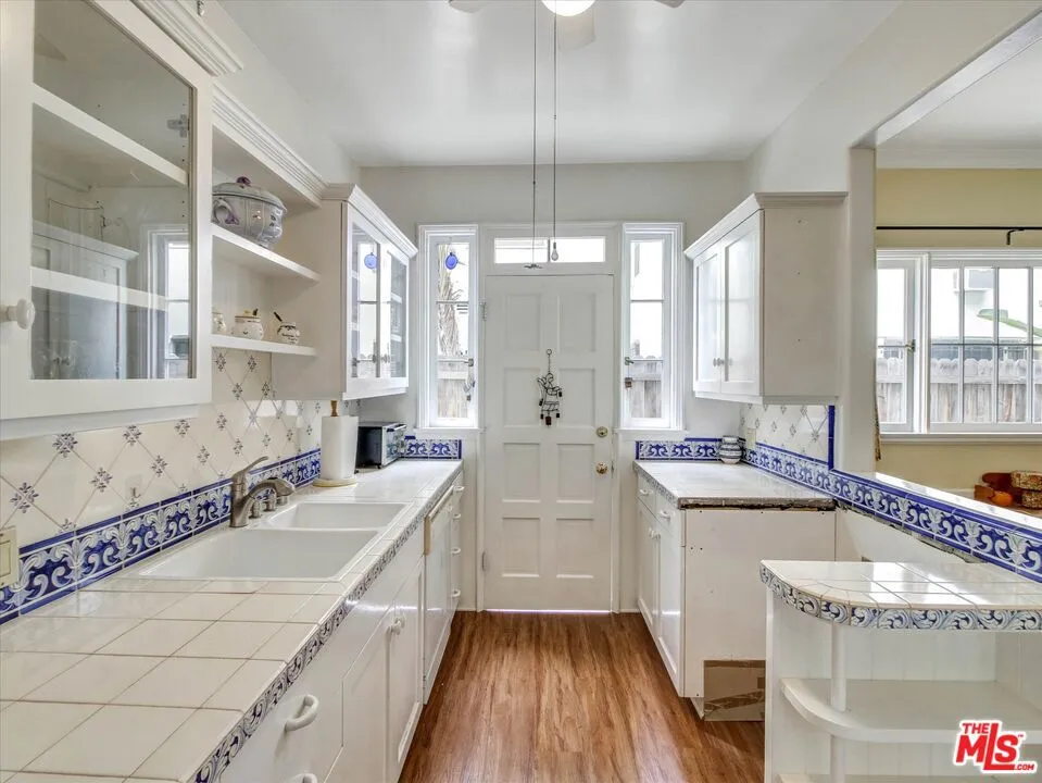1327 Hayworth Avenue West Hollywood, CA 90046
