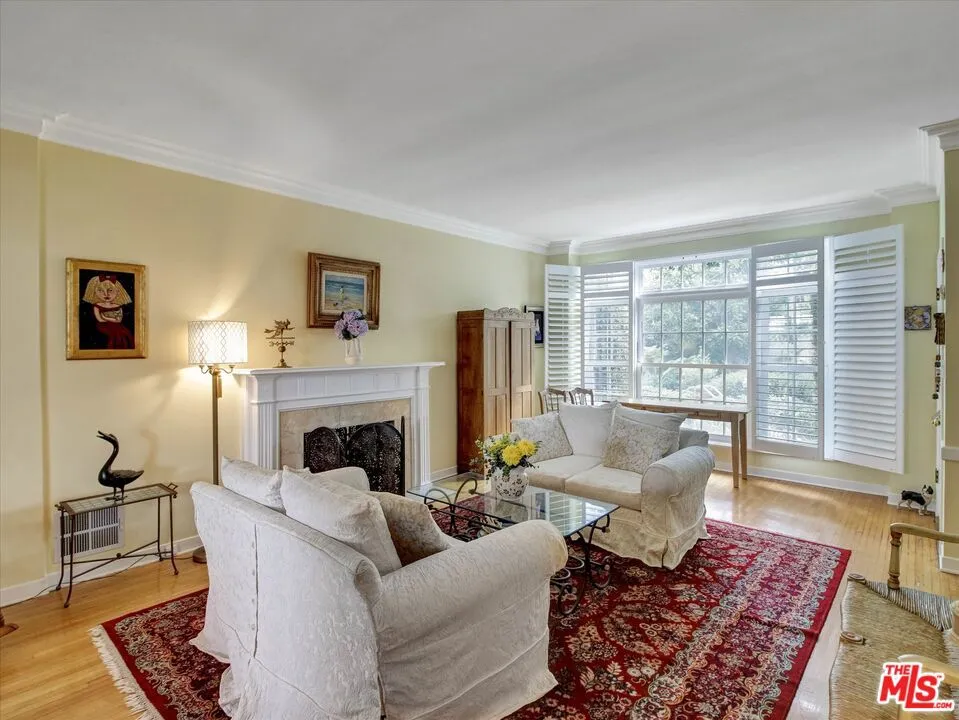 1327 Hayworth Avenue West Hollywood, CA 90046
