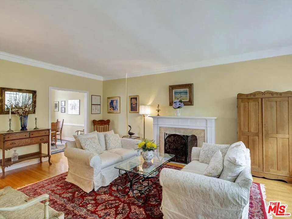 1327 Hayworth Avenue West Hollywood, CA 90046