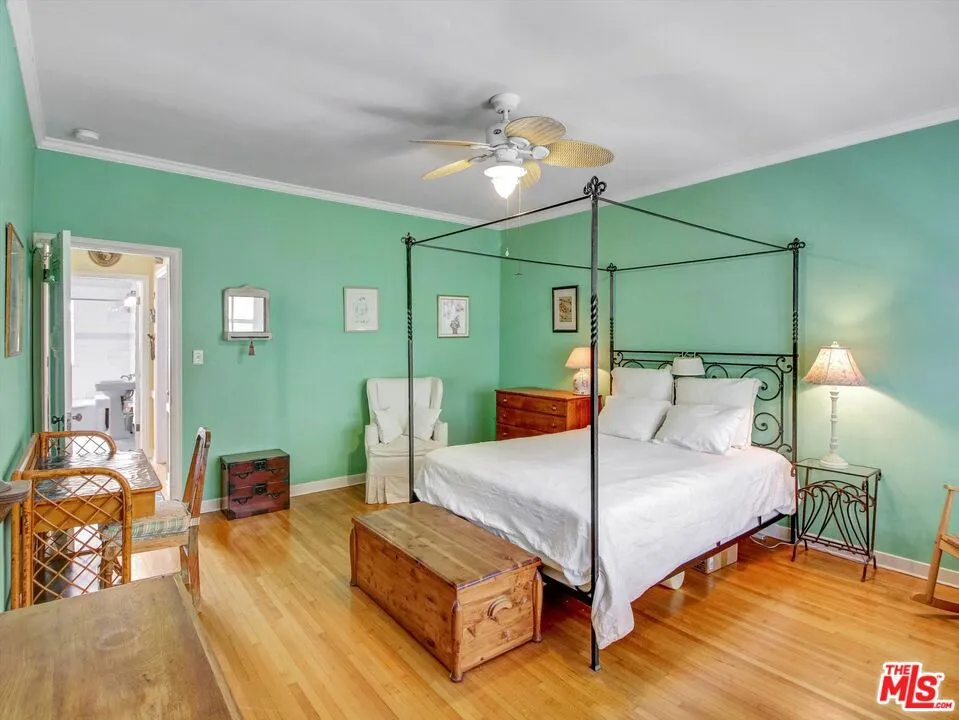 1327 Hayworth Avenue West Hollywood, CA 90046
