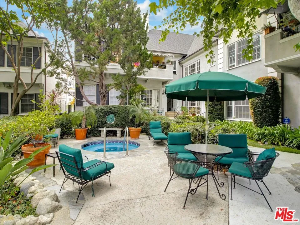 1327 Hayworth Avenue West Hollywood, CA 90046