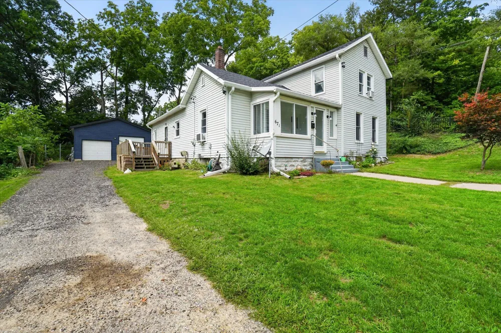 671 Jackson Street Ionia, MI 48846