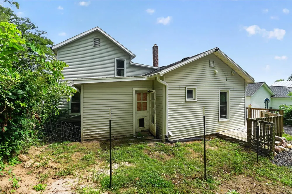 671 Jackson Street Ionia, MI 48846