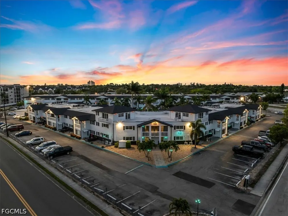 Broadway #115 Fort Myers, FL 33901