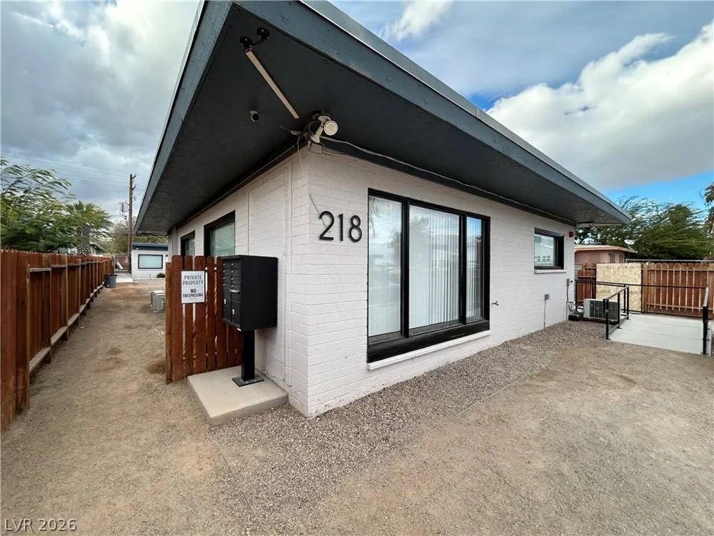 218 S 11th Street #6 Las Vegas, NV 89101