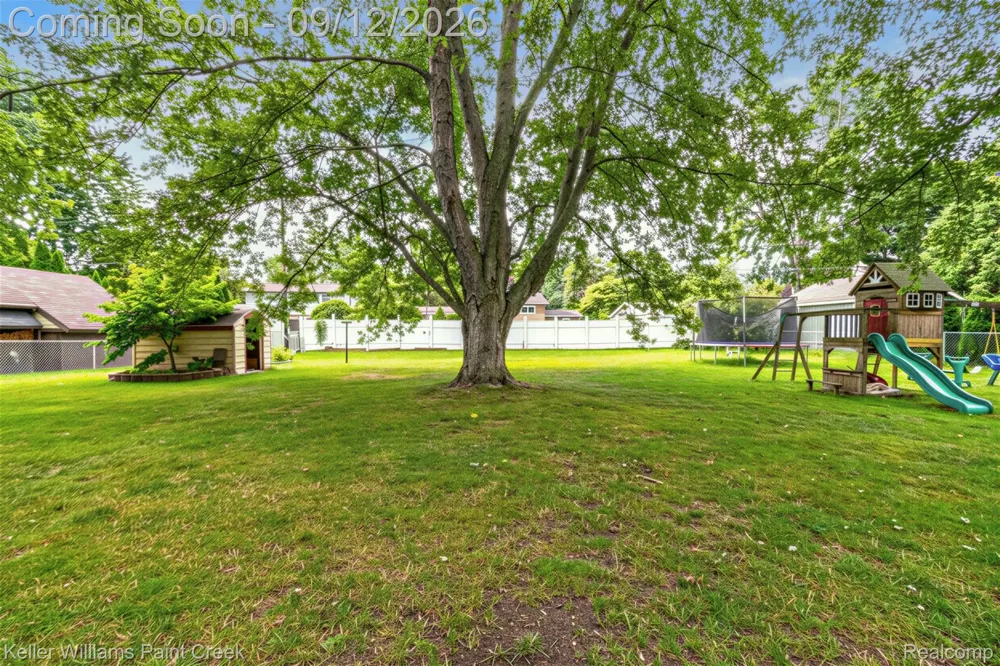 685 Cardinal Drive Marysville City, MI 48040
