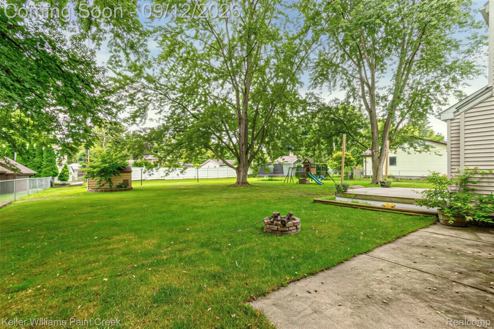 685 Cardinal Drive Marysville City, MI 48040