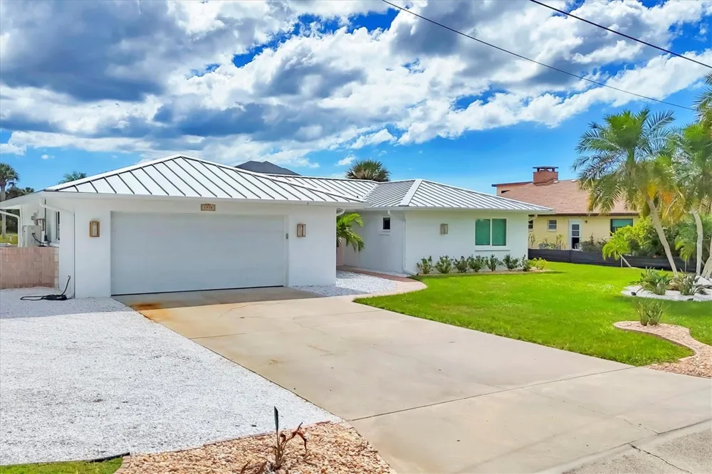 1915 PENNSYLVANIA AVENUE Englewood, FL 34224