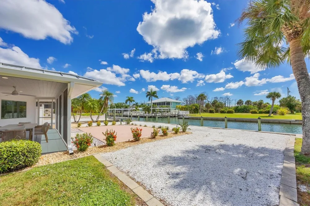 1915 PENNSYLVANIA AVENUE Englewood, FL 34224