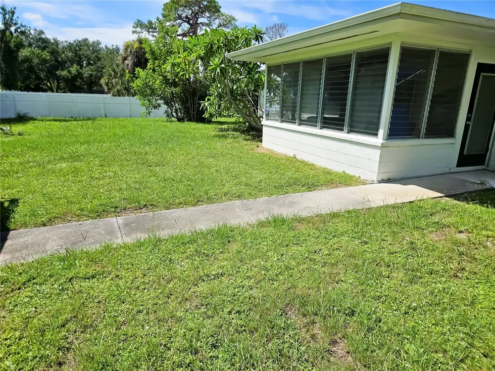304 SHORE ROAD Nokomis, FL 34275