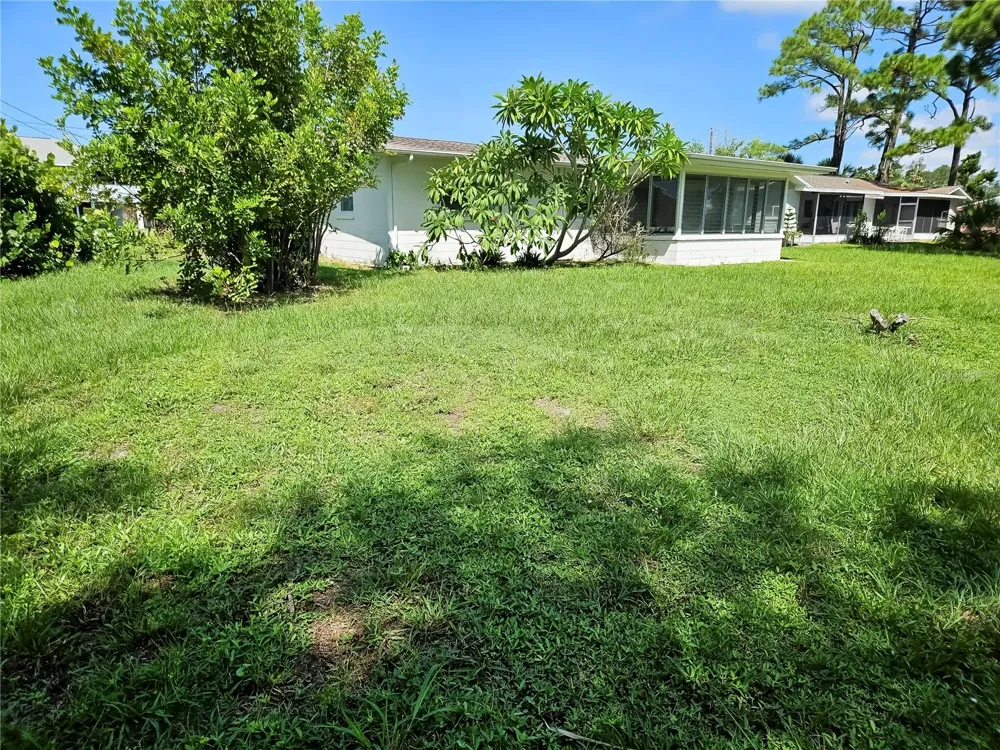 304 SHORE ROAD Nokomis, FL 34275