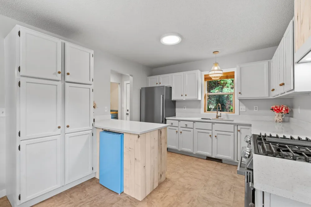 3000 Devon Lane Mound, MN 55364