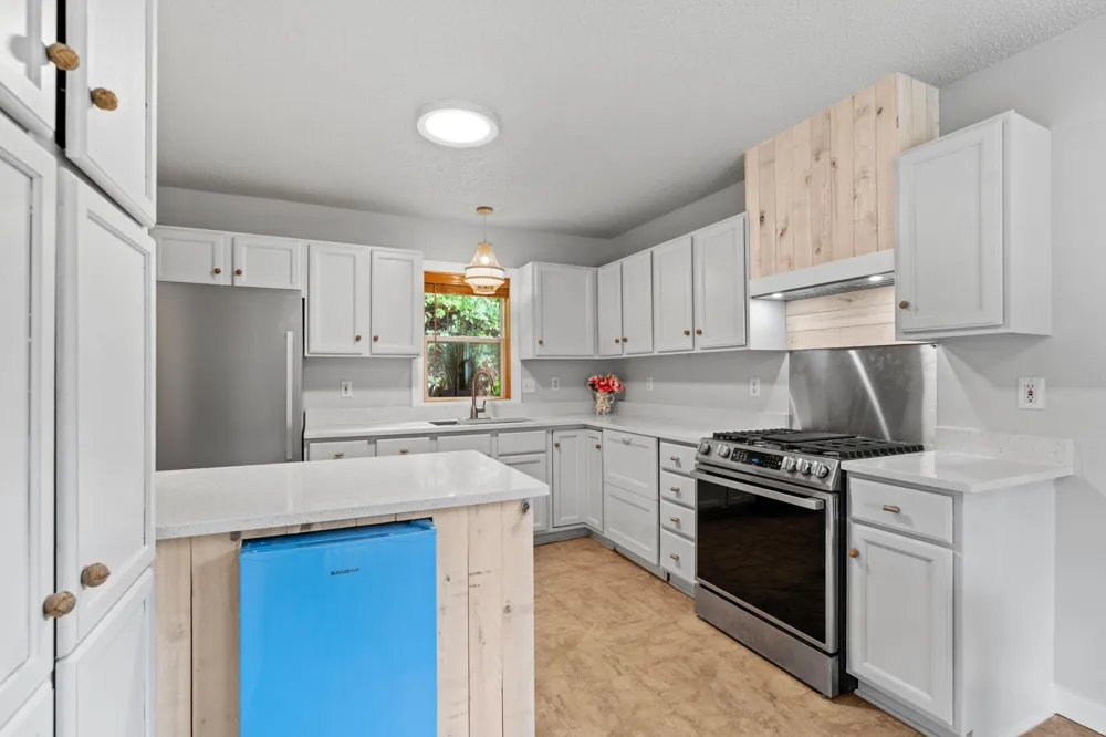 3000 Devon Lane Mound, MN 55364