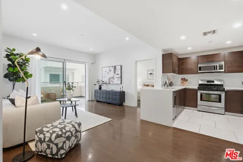 1700 Sawtelle Boulevard